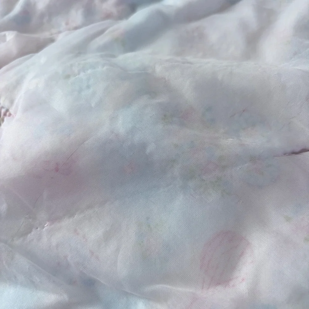 Vintage sheer Quilted Baby Blanket Pastel Floral Hot Air Balloon Ruffle 52x41